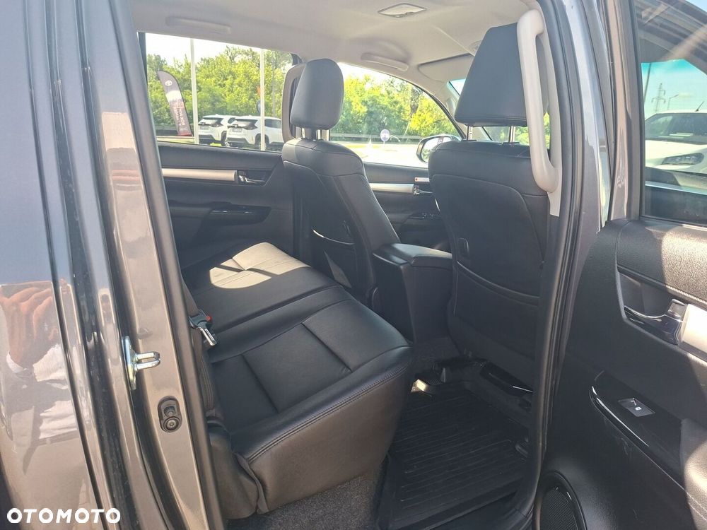 Toyota Hilux 2.8 D-4D Double Cab SR5 4x4 - 10