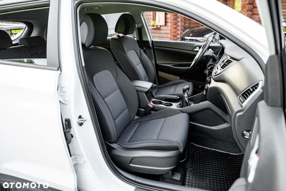 Hyundai Tucson 1.7 CRDI BlueDrive Classic 2WD - 25