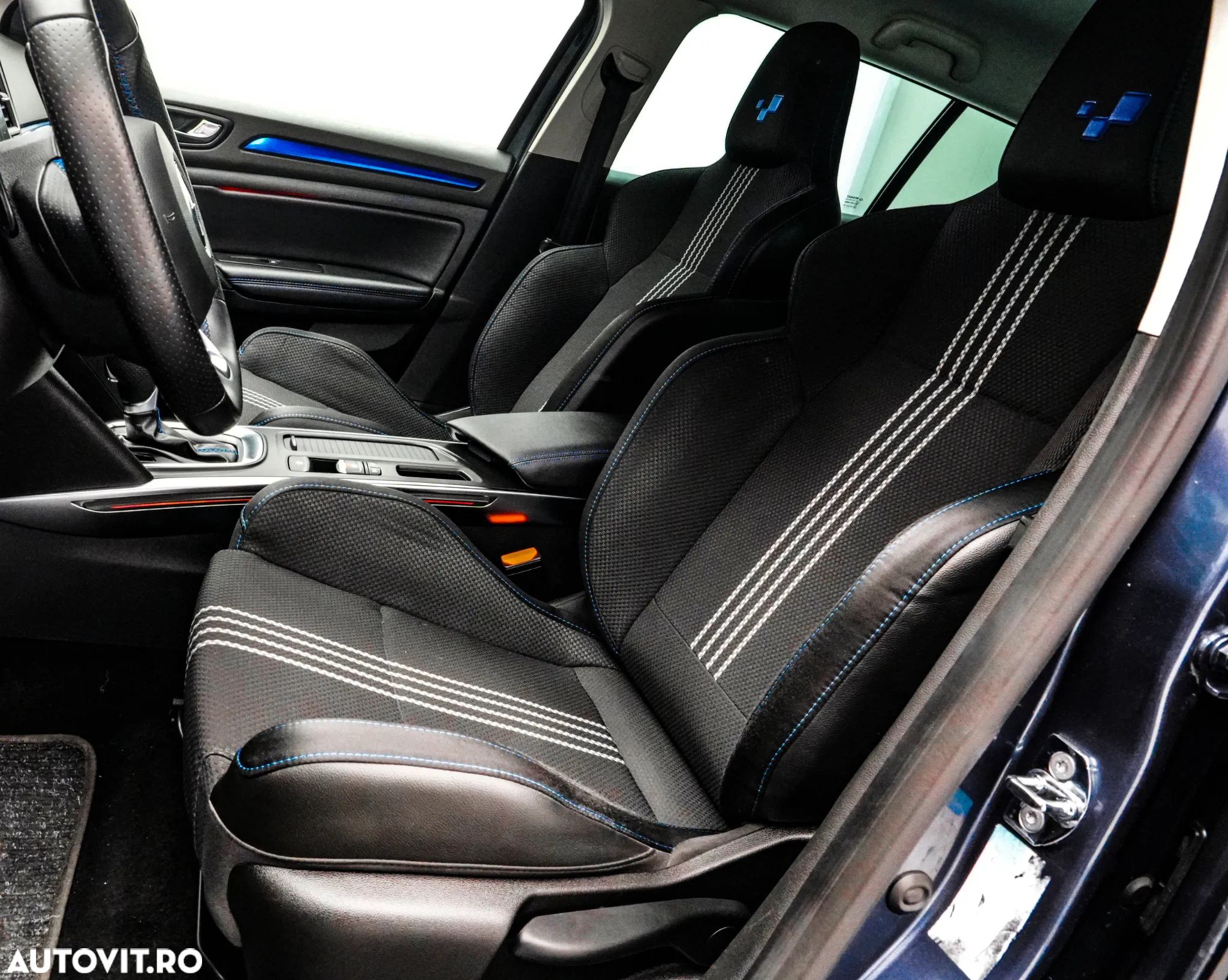 Renault Megane ENERGY dCi EDC GT - 13