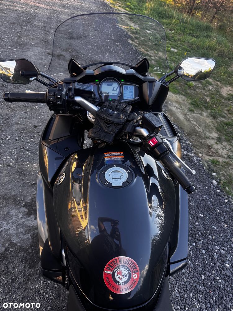 Yamaha FJR - 4