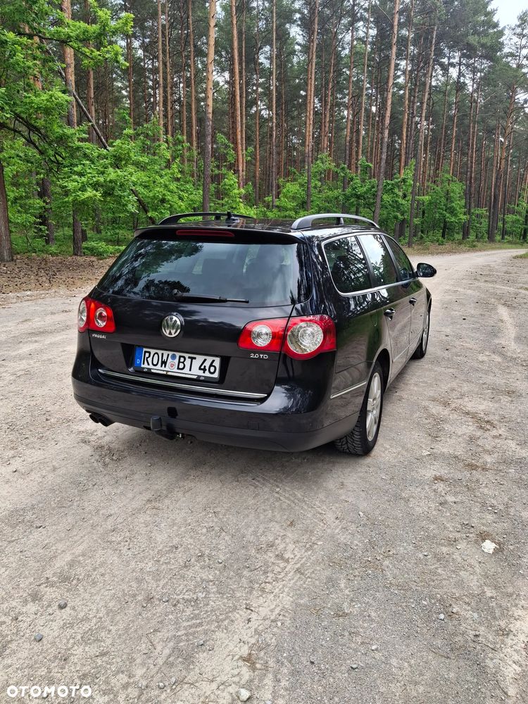 Volkswagen Passat - 8