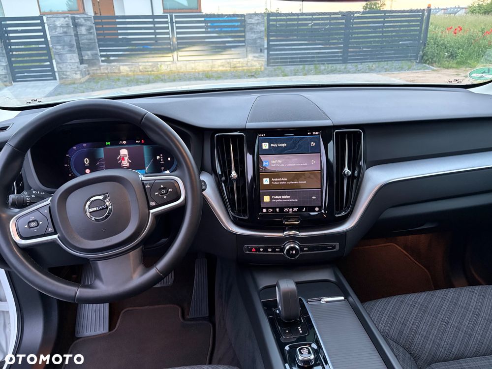 Volvo XC 60 B4 D Geartronic Momentum - 11