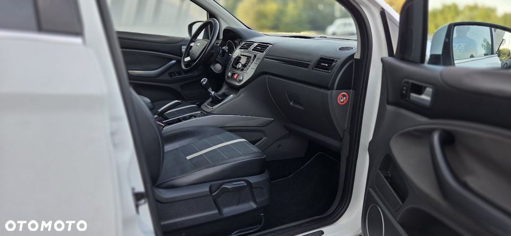 Ford Kuga 2.0 TDCi 4x4 Titanium - 19