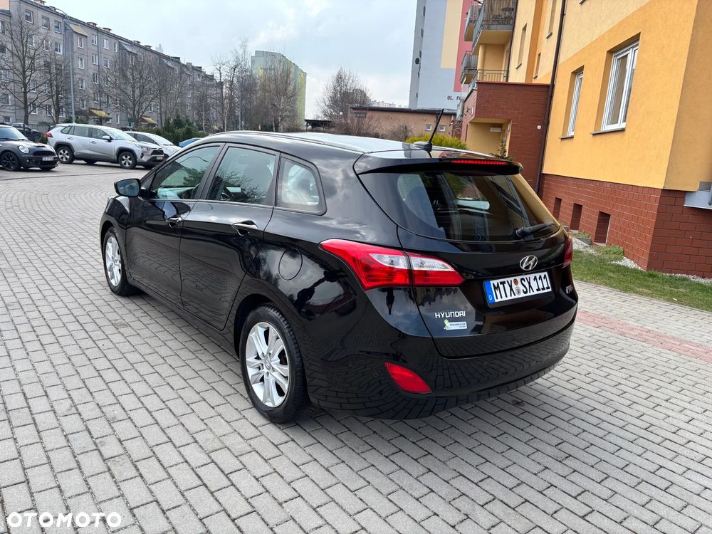 Hyundai i30 1.4 Premium - 12