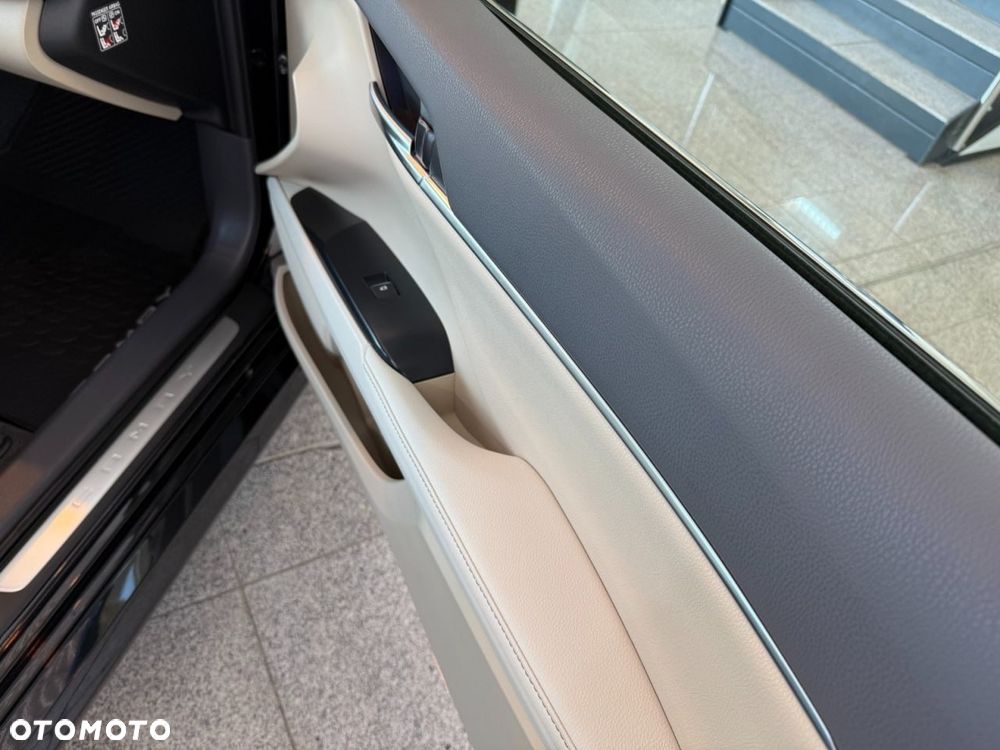 Toyota Camry 2.5 Hybrid Executive CVT - 15