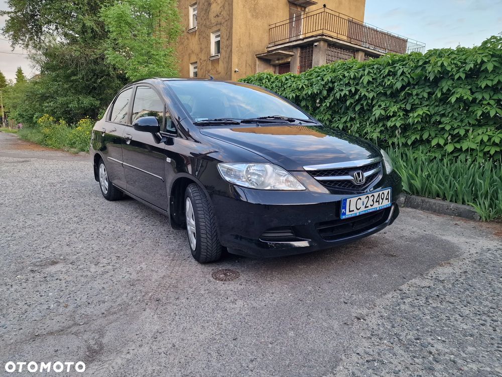 Honda City 1.4 Comfort - 14