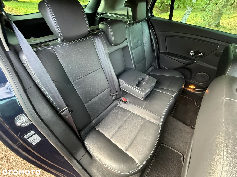 Renault Megane Grandtour dCi 160 FAP Luxe - 28