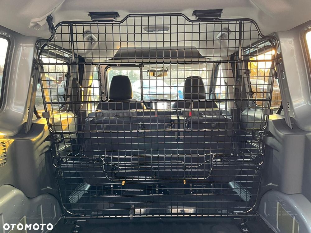 Ford Transit Courier - 12