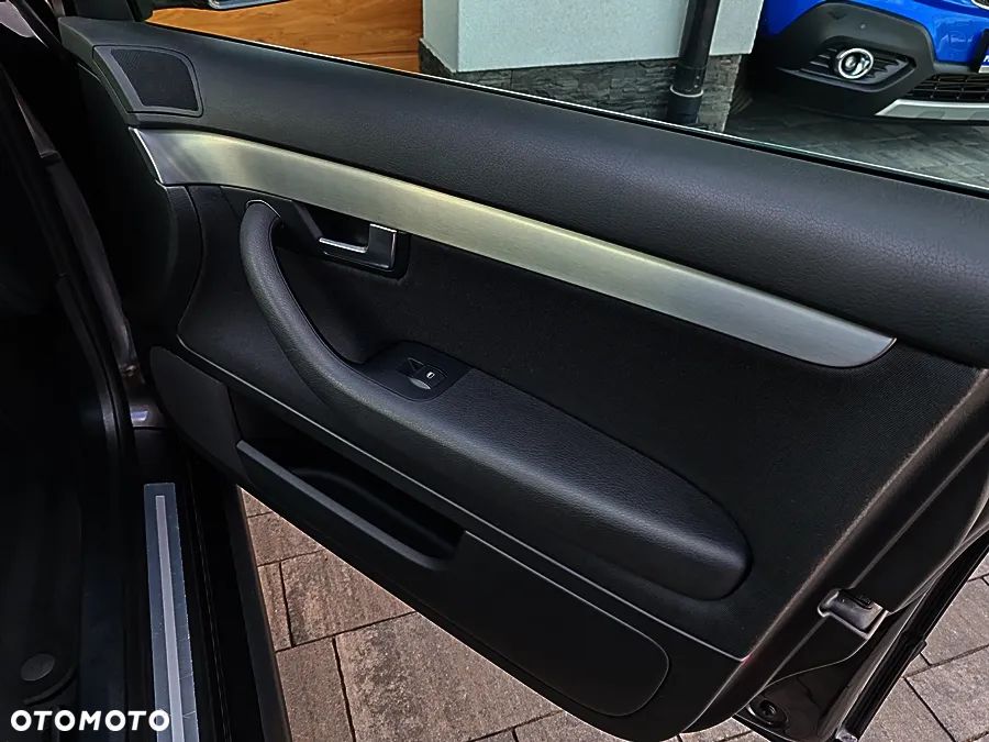 Audi A4 Avant 2.0 TDI - 25