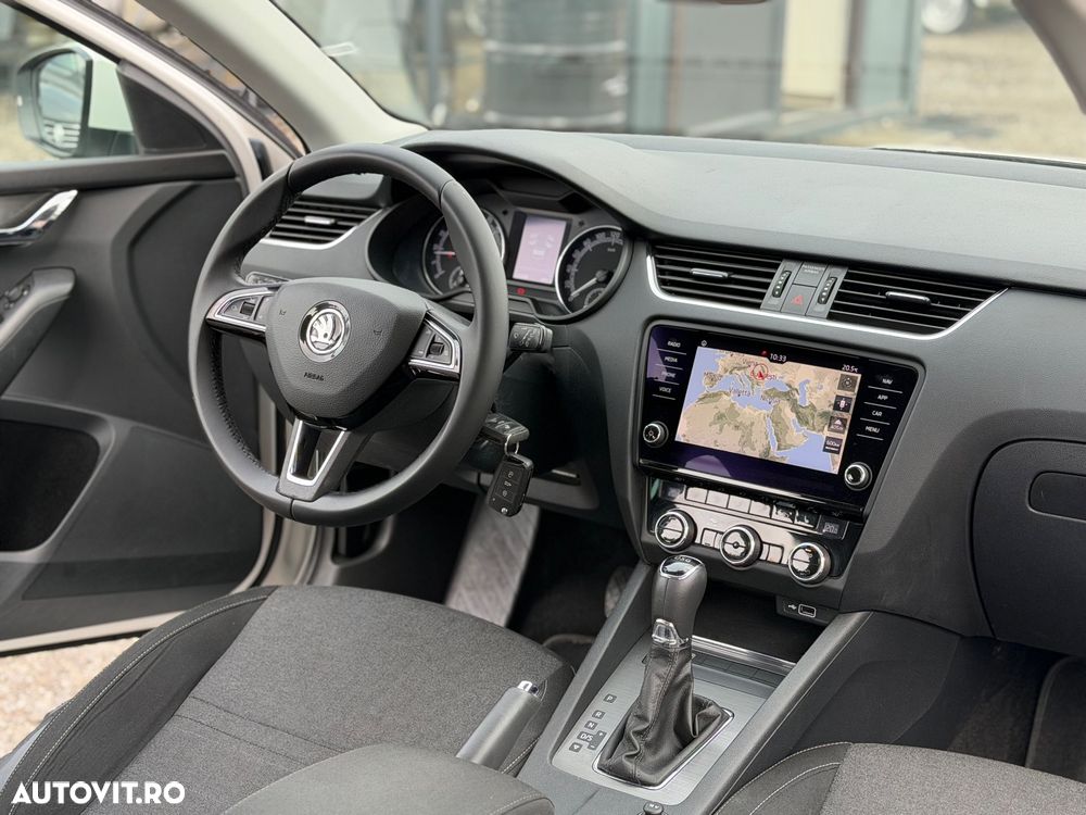 Skoda Octavia 2.0 TDI DSG Ambition - 38