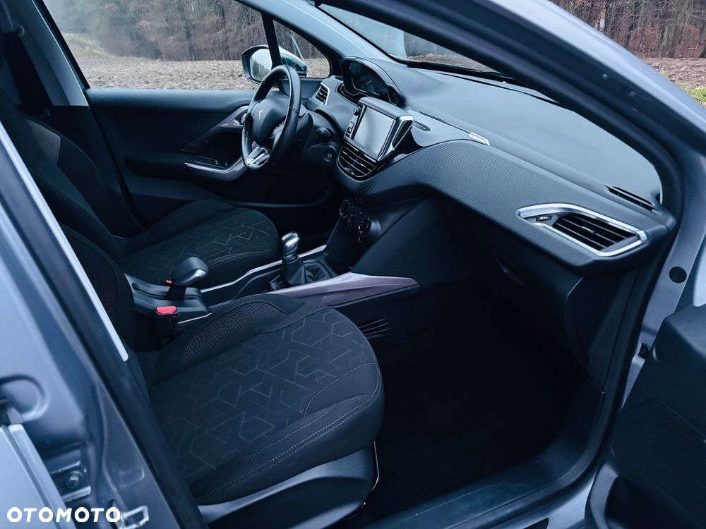 Peugeot 2008 PureTech 82 Style - 22