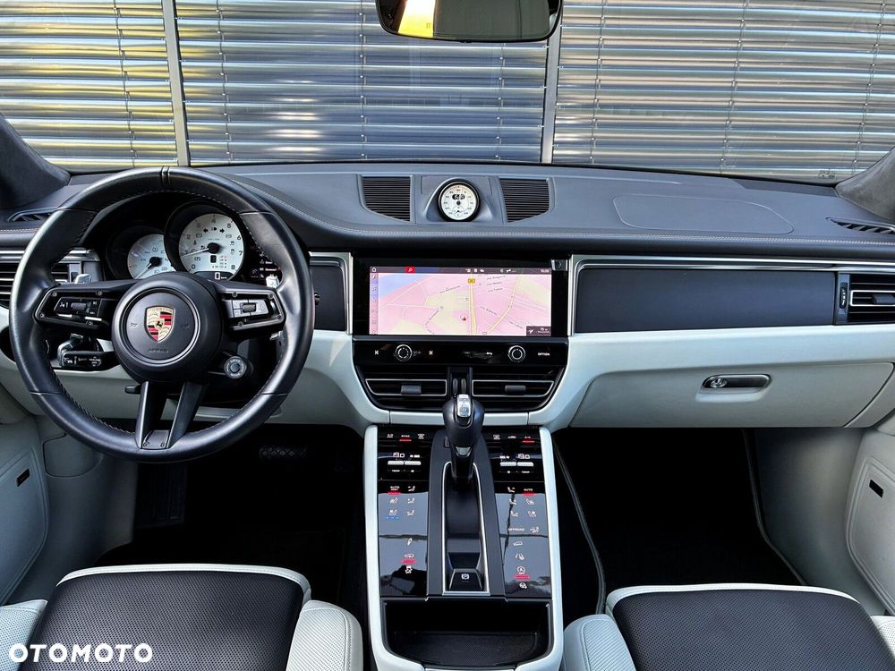 Porsche Macan Standard - 24
