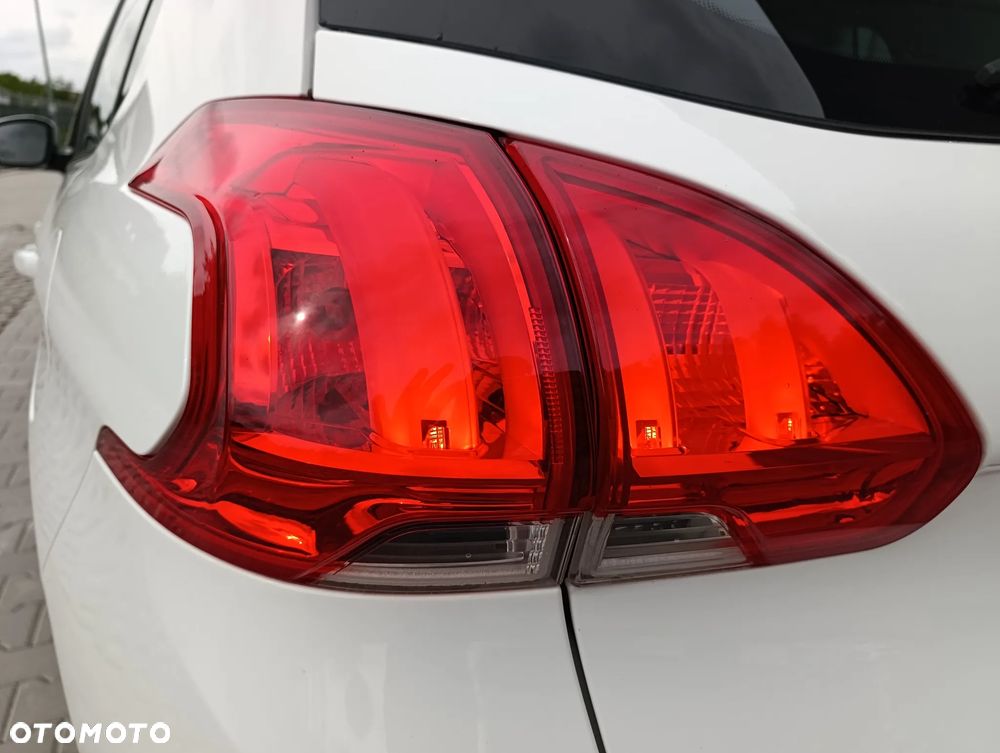 Peugeot 2008 - 19