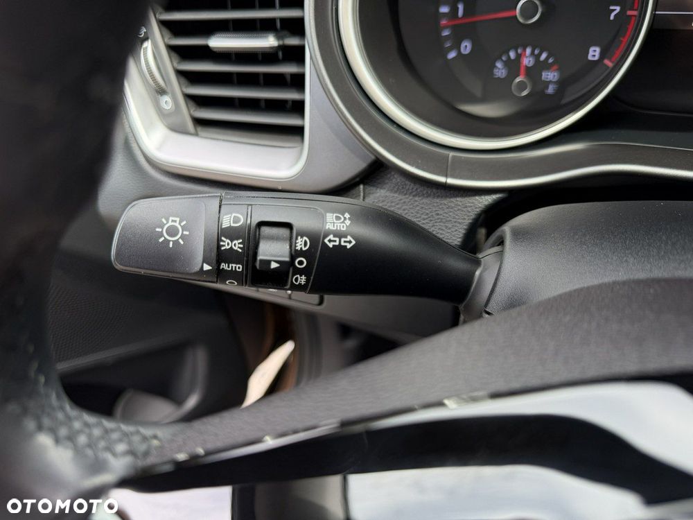 Kia XCeed 1.5 T-GDI M - 34