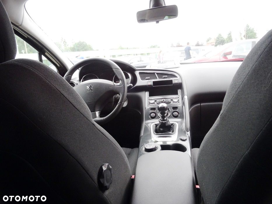 Peugeot 3008 1.6 HDi Active - 15