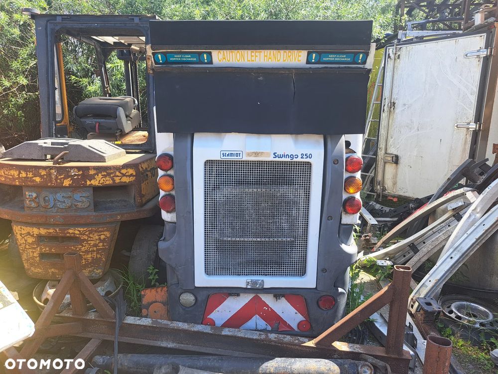 Schmidt Swingo 250 — kompaktowa zamiatarka drogowa CZĘŚCI !!! - 3