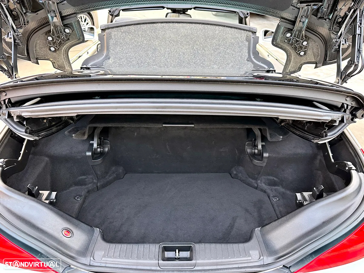 Mercedes-Benz SL 350 Standard - 32