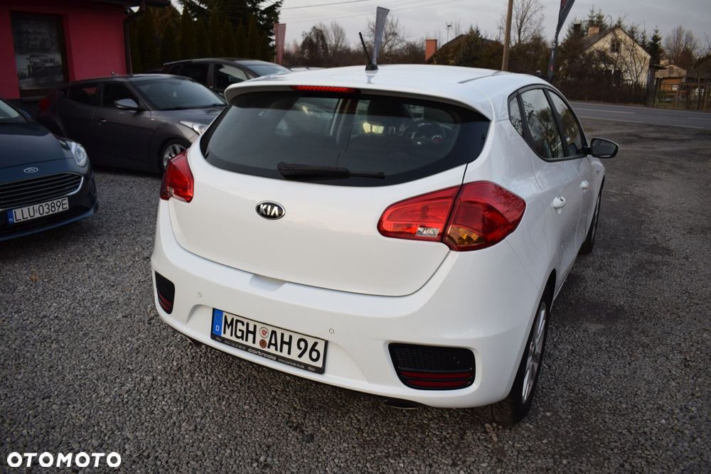 Kia Ceed 1.6 GDI Business Line - 3