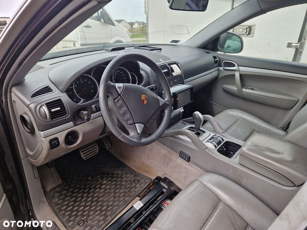 Porsche Cayenne S Tiptronic - 3