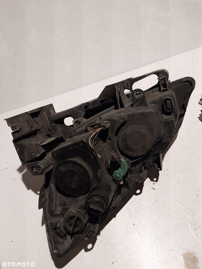 Lampa przednia prawa reflektor prawy Renault scenic II Lift soczewka - 3