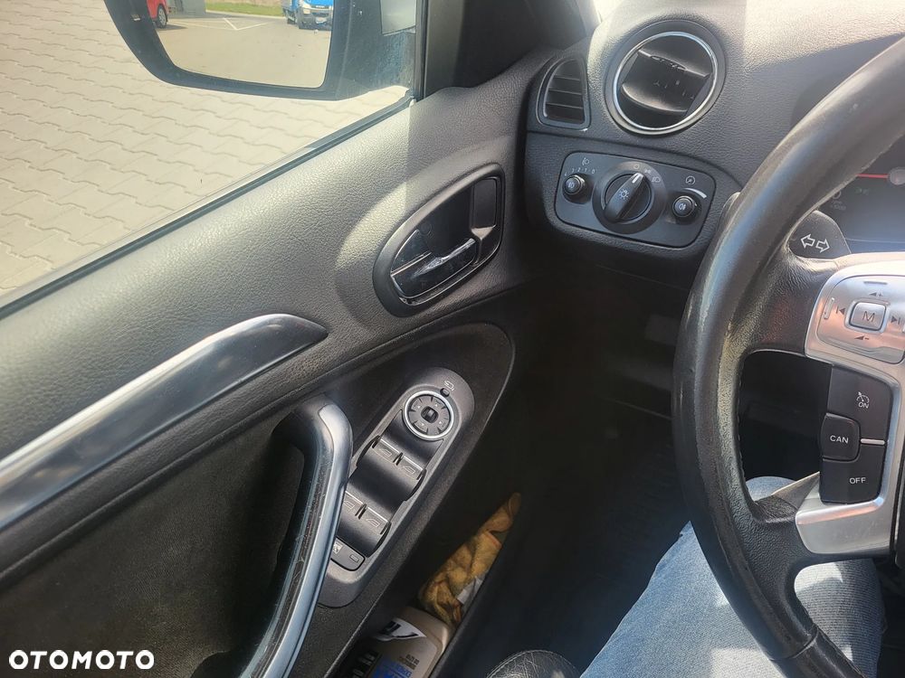 Ford S-Max 2.0 Viva Titanium - 27