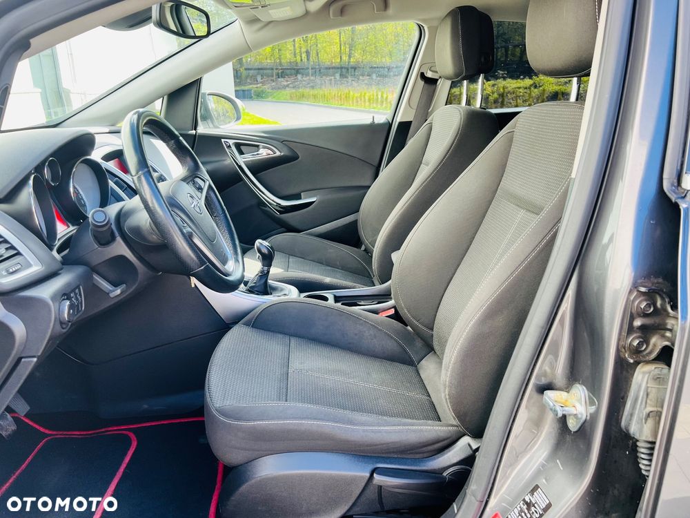 Opel Astra 1.6 Turbo Innovation - 24