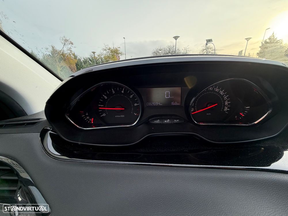 Peugeot 208 1.2 VTi Active - 20