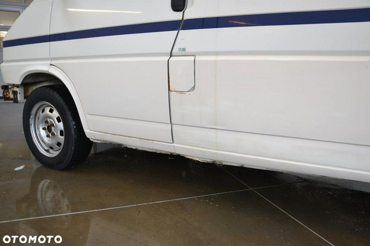 Volkswagen Transporter - 12