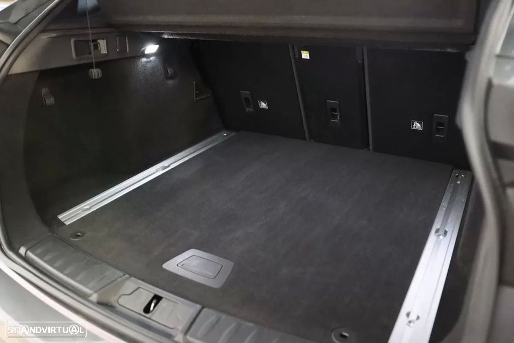 Jaguar F-Pace 25d AWD Aut. R-Sport - 37