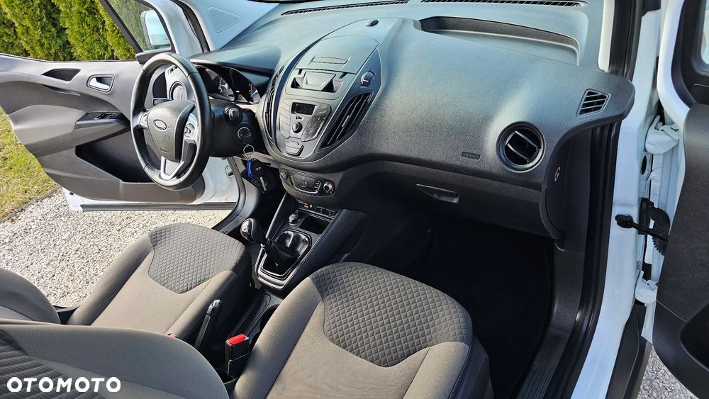 Ford Tourneo Courier 1.5 TDCi S&S Trend - 14