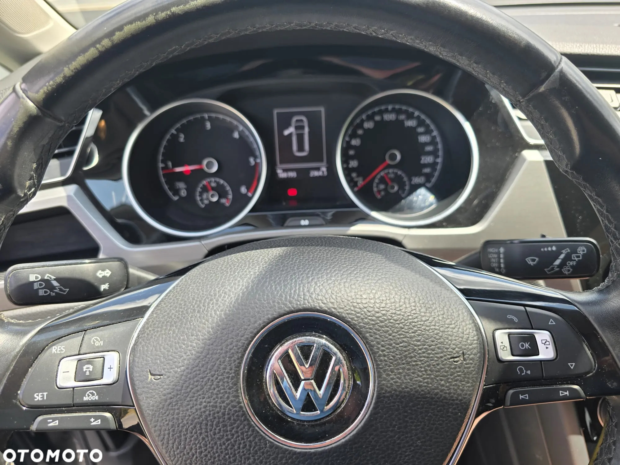 Volkswagen Touran 1.6 TDI SCR (BlueMotion Technology) Comfortline - 8