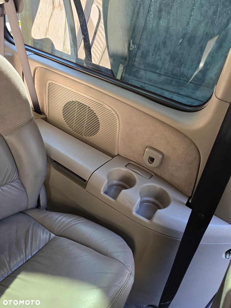 Chrysler Grand Voyager 3.3L Limited - 19