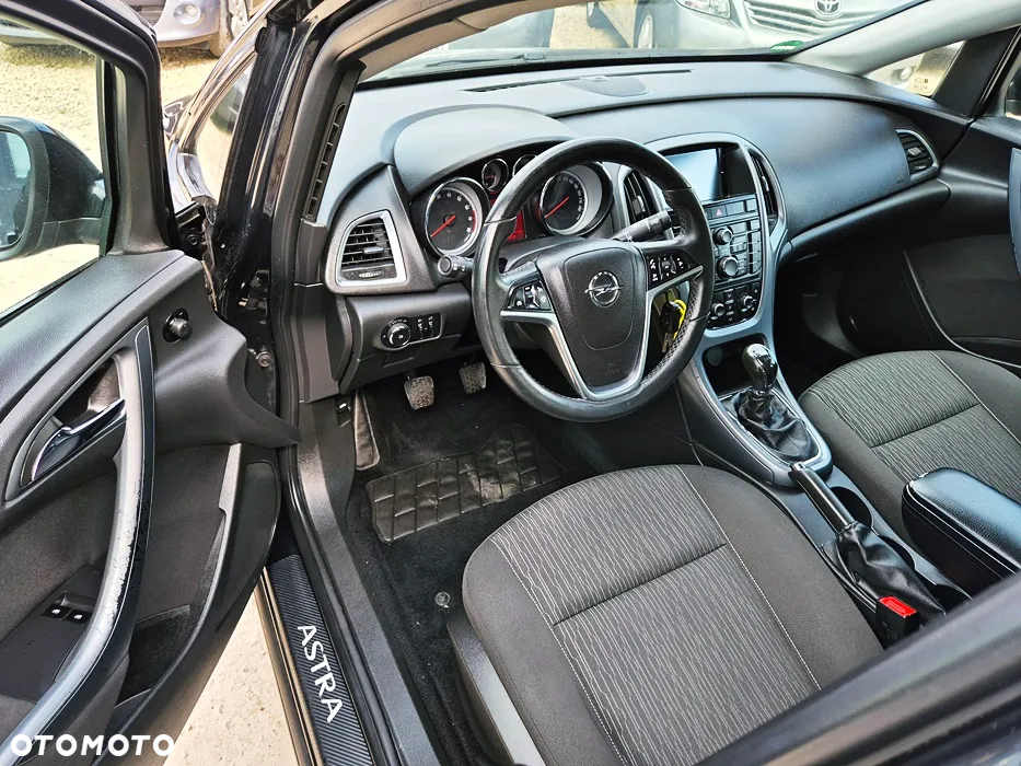 Opel Astra IV 1.4 T Business EU6 - 32