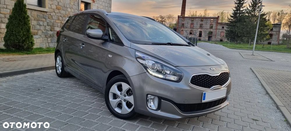 Kia Carens 1.6 GDI Dream Team Edition - 3