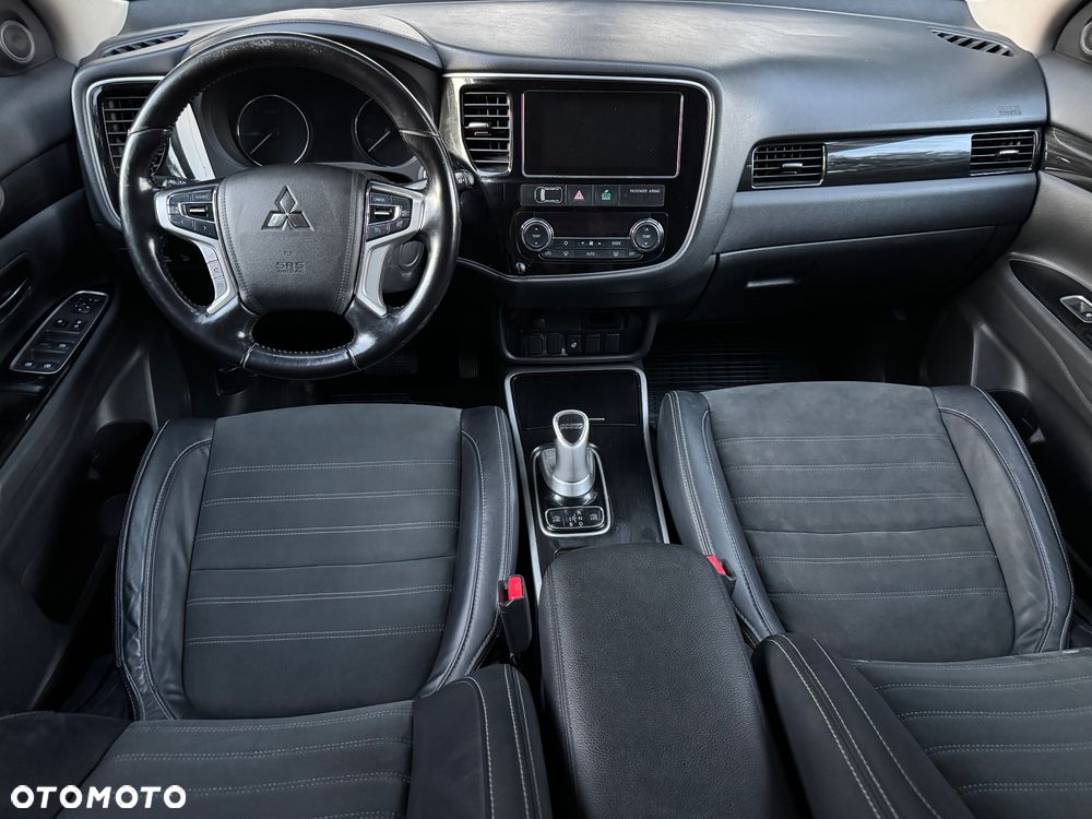 Mitsubishi Outlander 2.0 4WD - 11