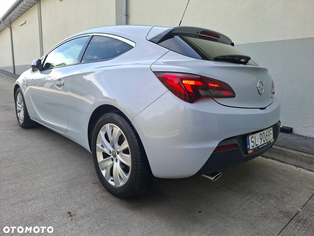 Opel Astra 1.4 Turbo - 4