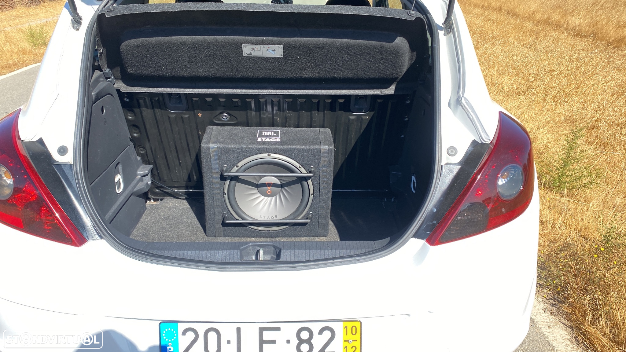 Opel Corsa 1.2 Black Edition - 9