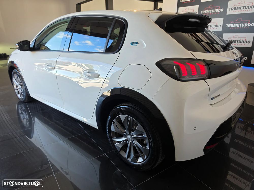 Peugeot e-208 Allure - 3
