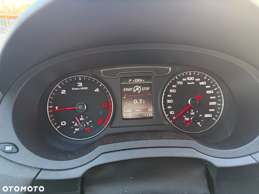Audi Q3 2.0 TDI S tronic design - 6