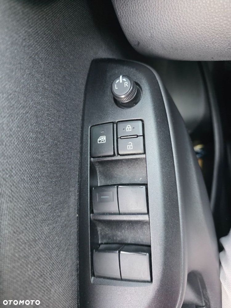 Toyota Yaris Hybrid 1.5 Style - 17