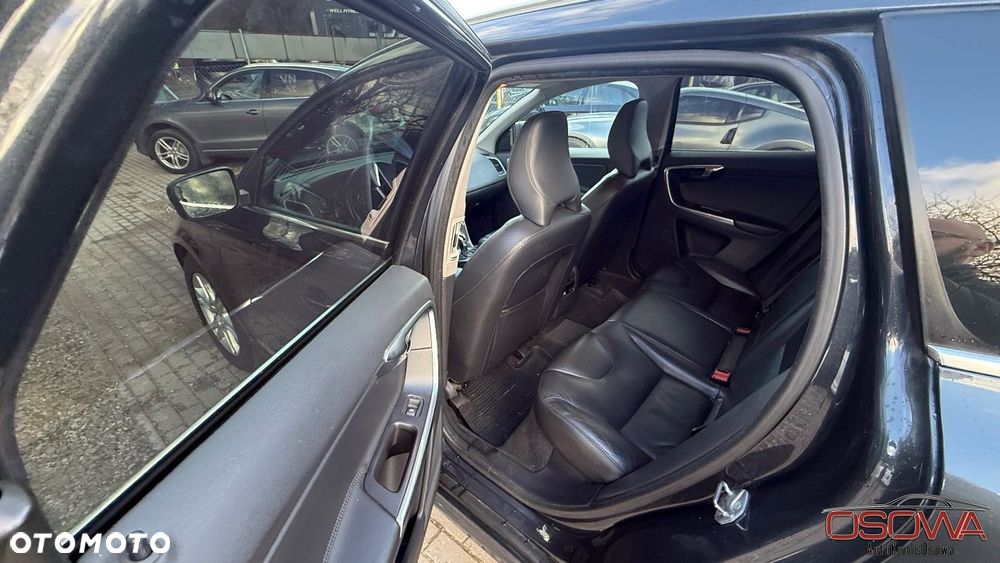 Volvo XC 60 D4 AWD Geartronic Summum - 17