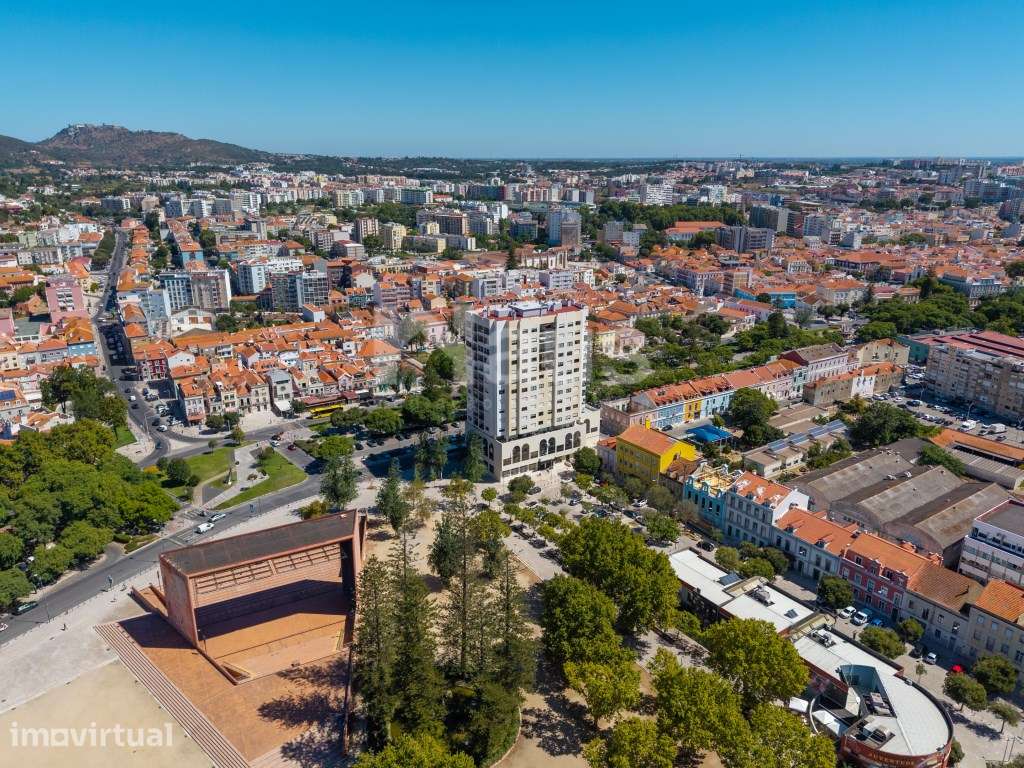 Apartamento na Luisa Todi com vista para o rio Sado! - Grande imagem: 4/42