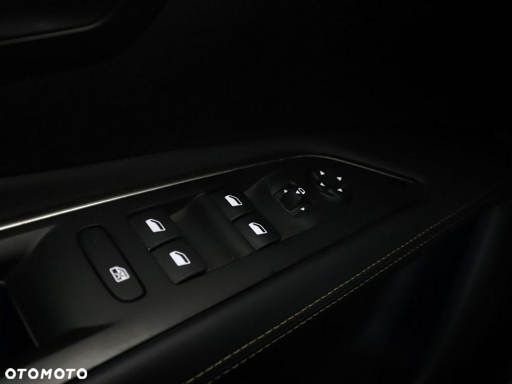 Peugeot 3008 2.0 BlueHDi Allure S&S - 38