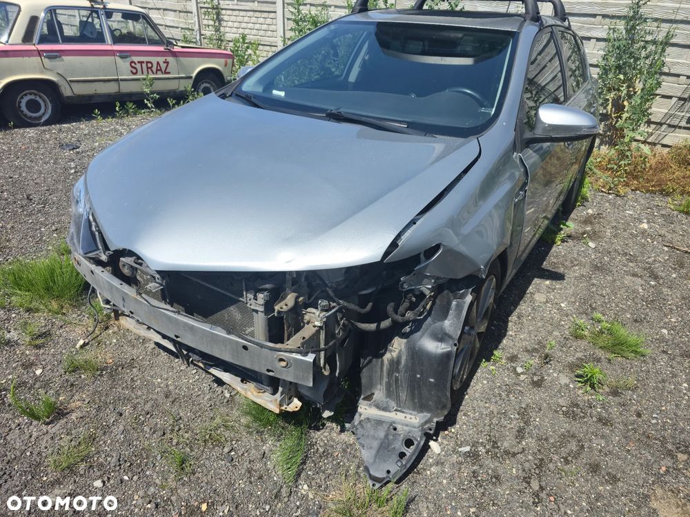 Toyota Auris Hybrid 135 Premium - 3