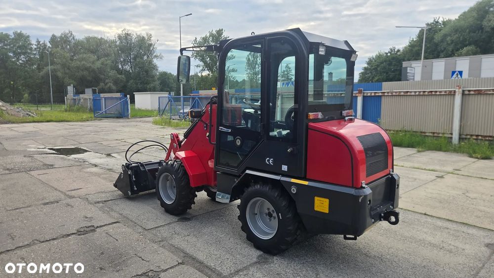 Kubota LOADER TRADER - 6