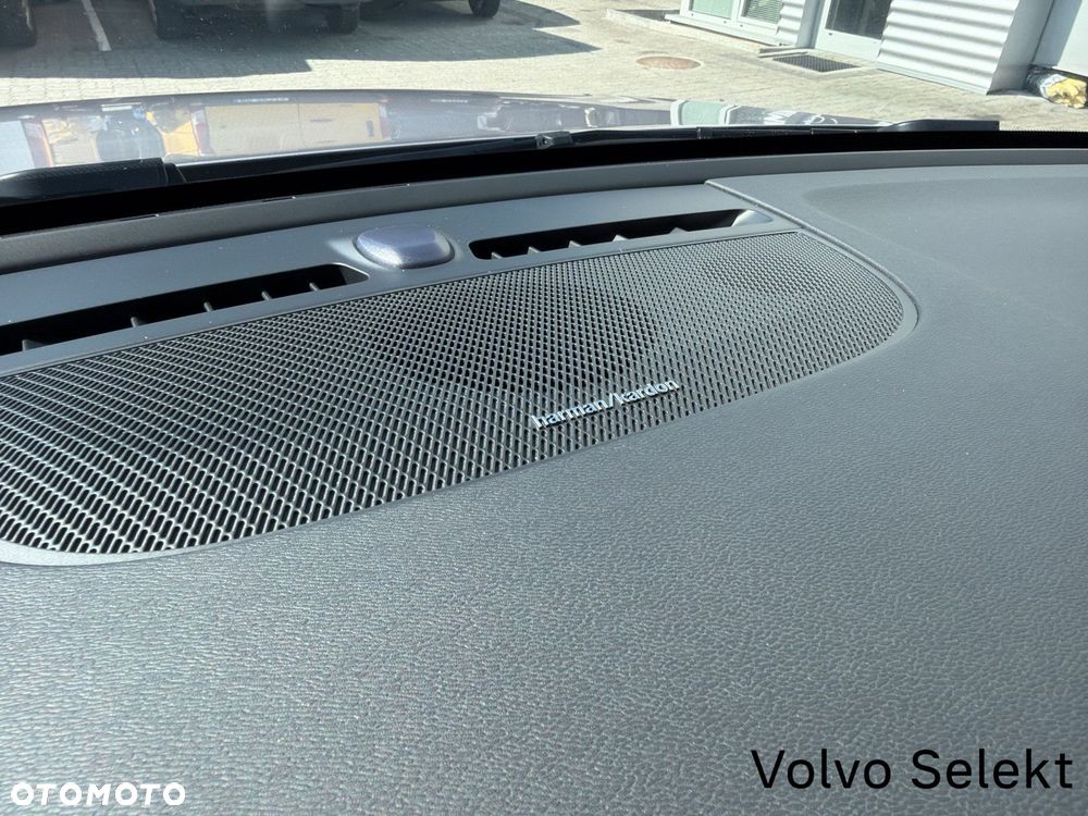 Volvo XC 40 - 33