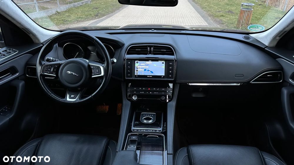 Jaguar F-Pace D200 AWD R-Dynamic HSE 90th Anniversary Edition - 7