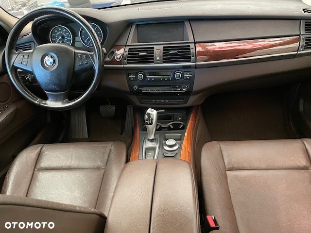 BMW X5 3.0si xDrive - 14