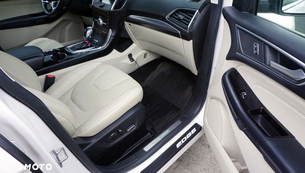 Ford Edge - 11