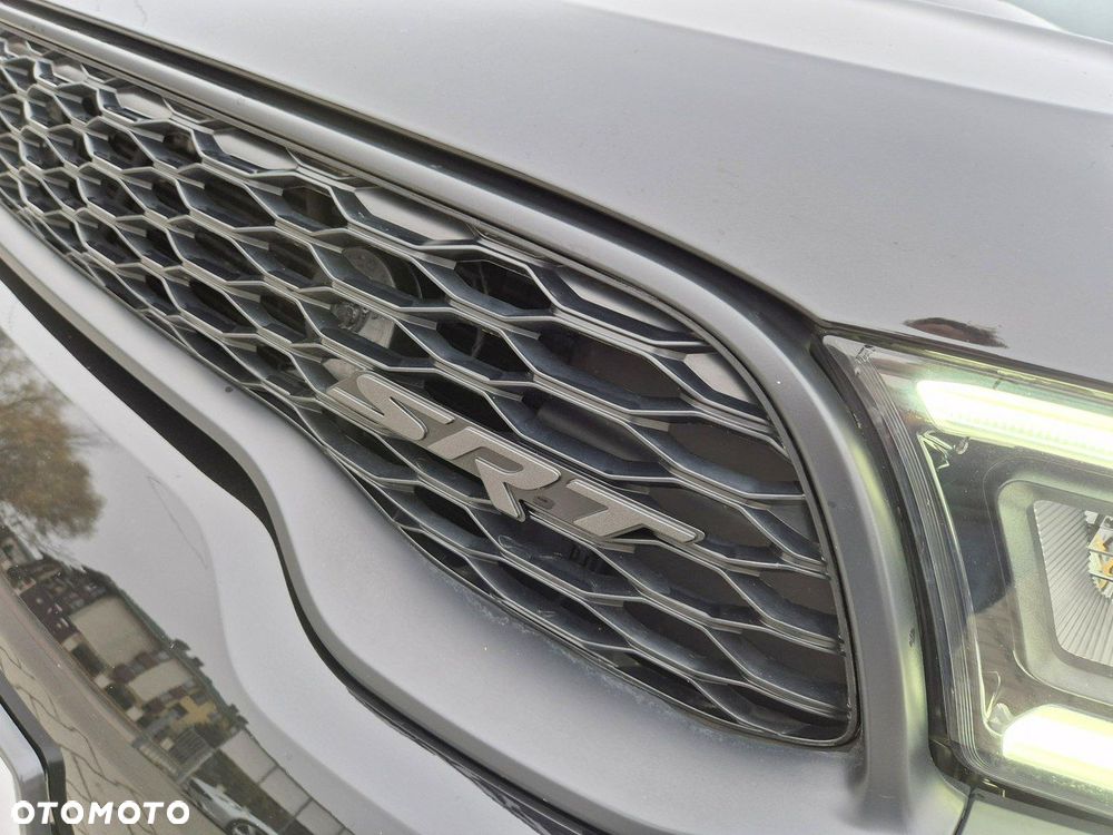 Dodge Durango 6.4 SRT - 7